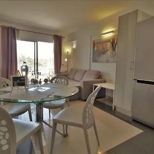 https://agreable-appartement-au-bord-de-l-ocean-playa-paraiso.in-canary-islands.com